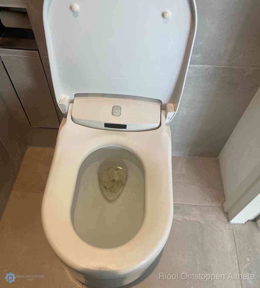 Toilet Ontstoppen Almere
